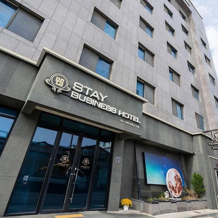 Yeosu Stay Hotel Екстериор снимка