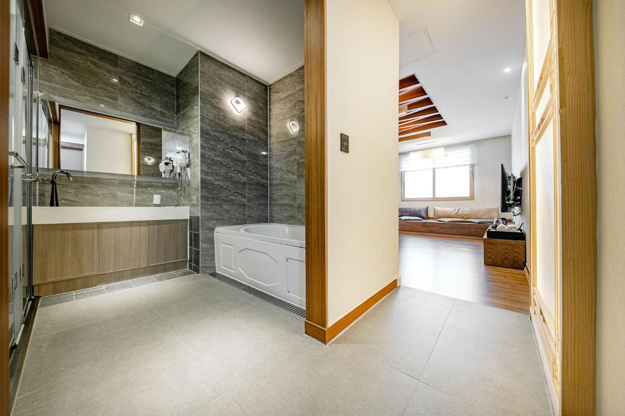 Yeosu Stay Hotel Стая снимка