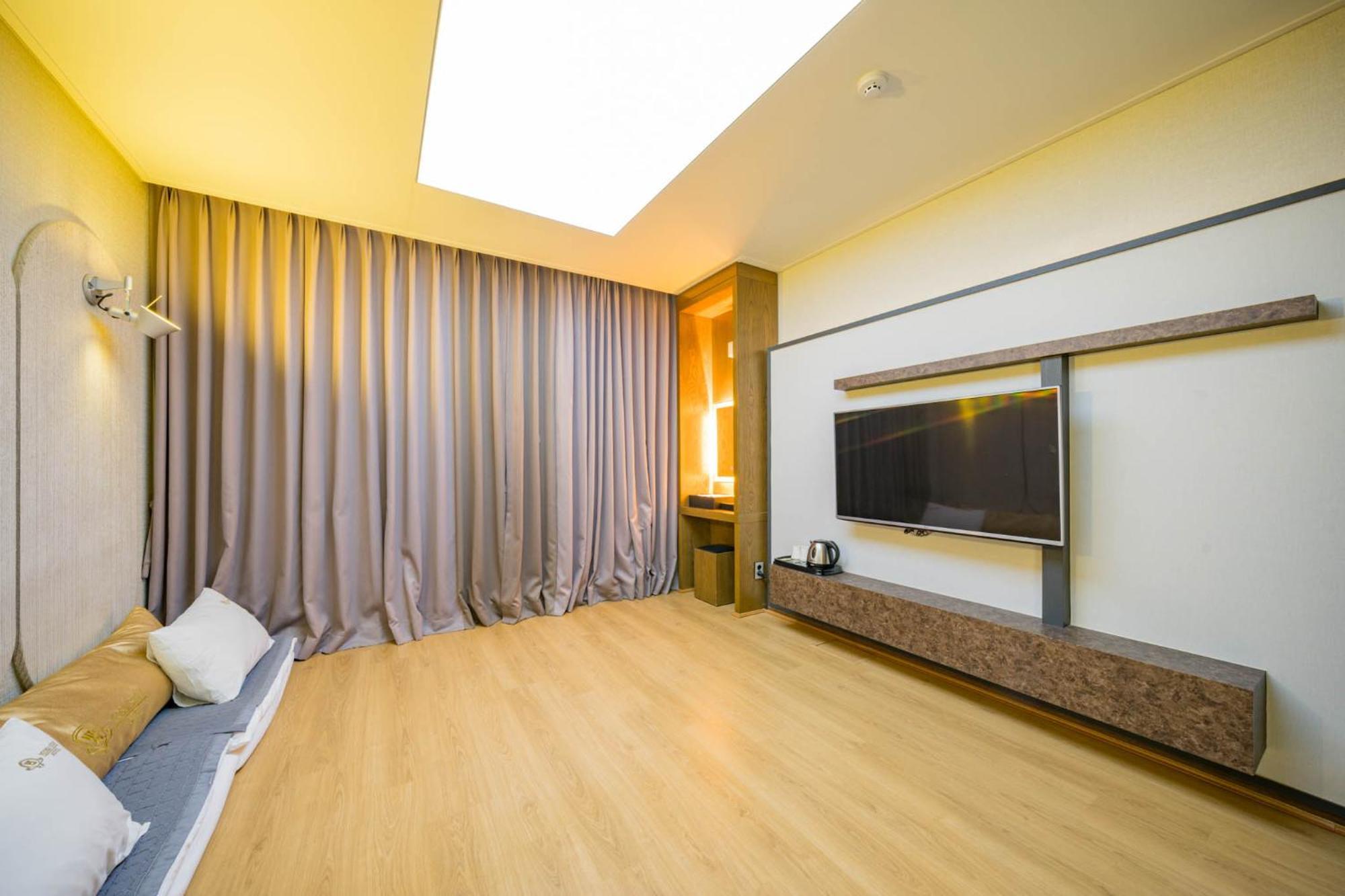 Yeosu Stay Hotel Стая снимка