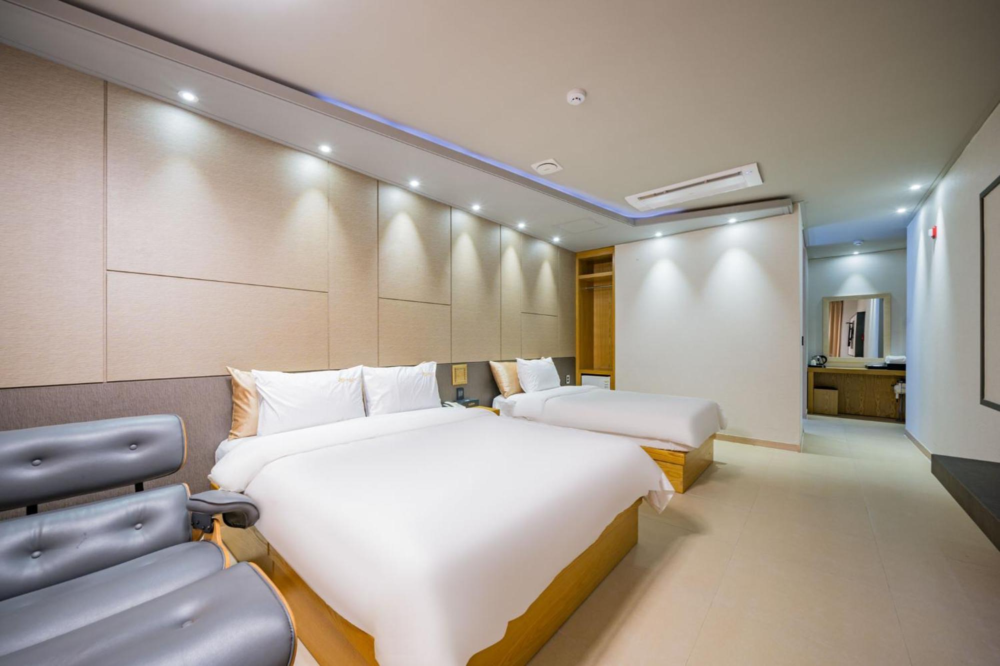 Yeosu Stay Hotel Стая снимка