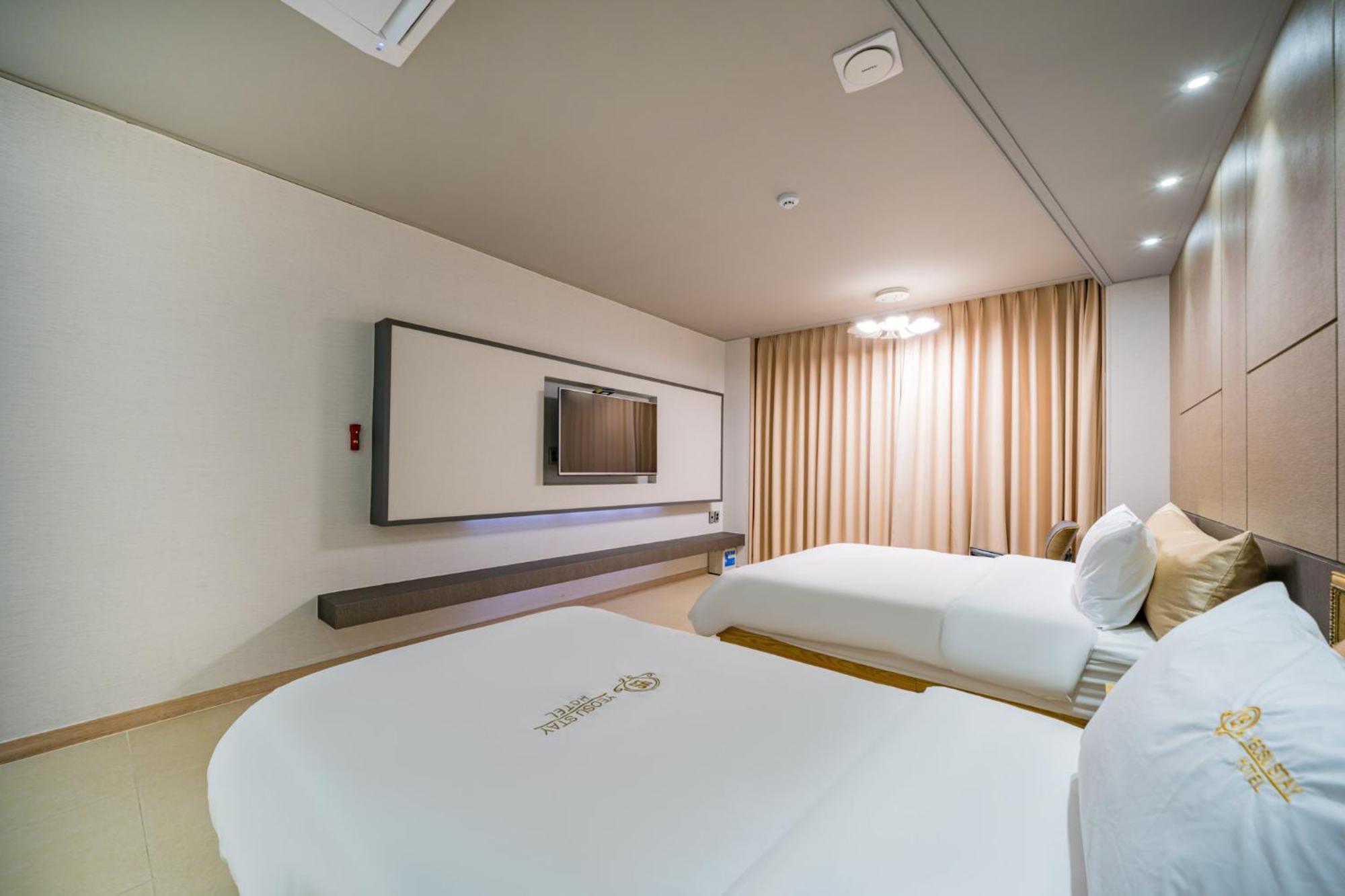 Yeosu Stay Hotel Стая снимка