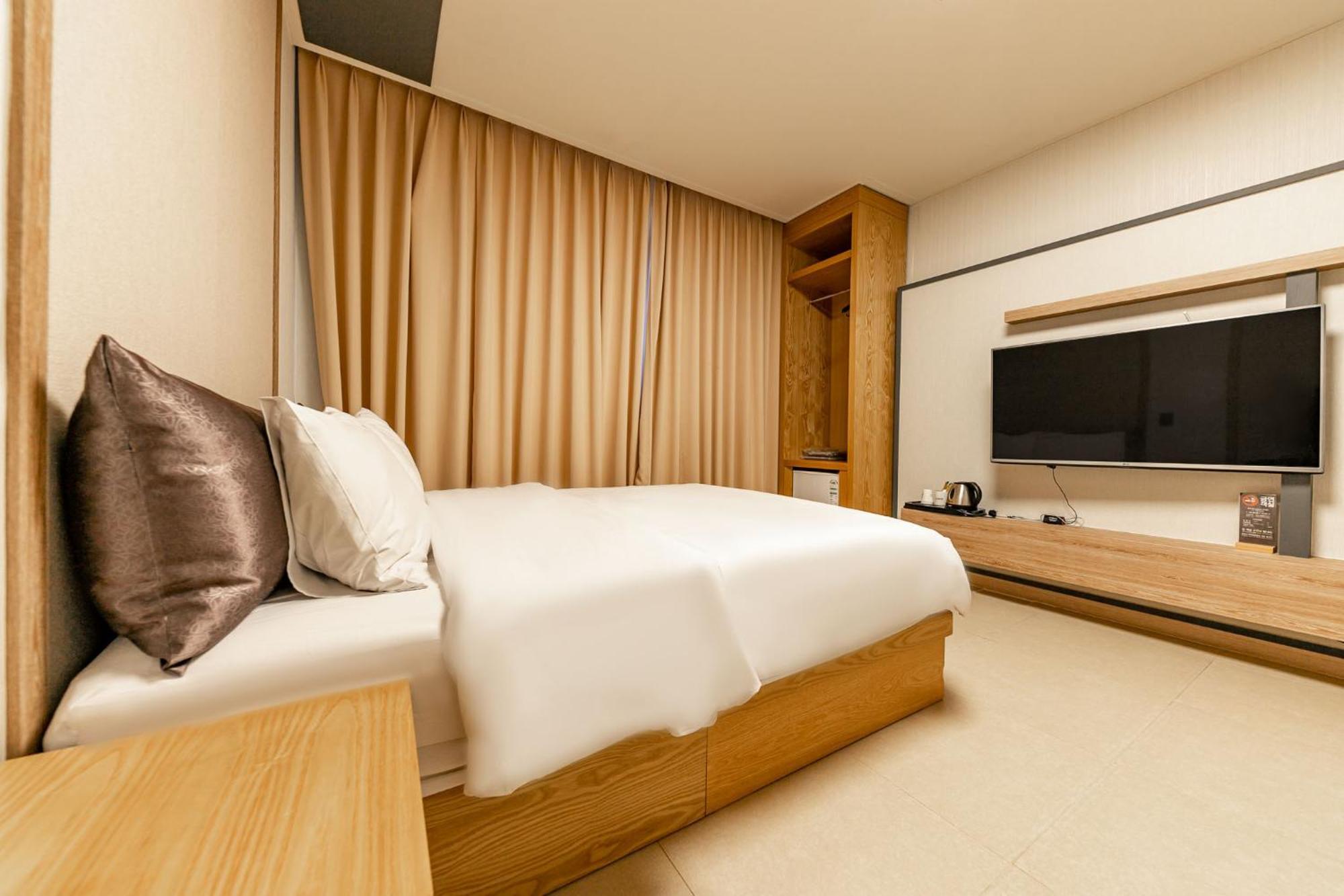 Yeosu Stay Hotel Стая снимка