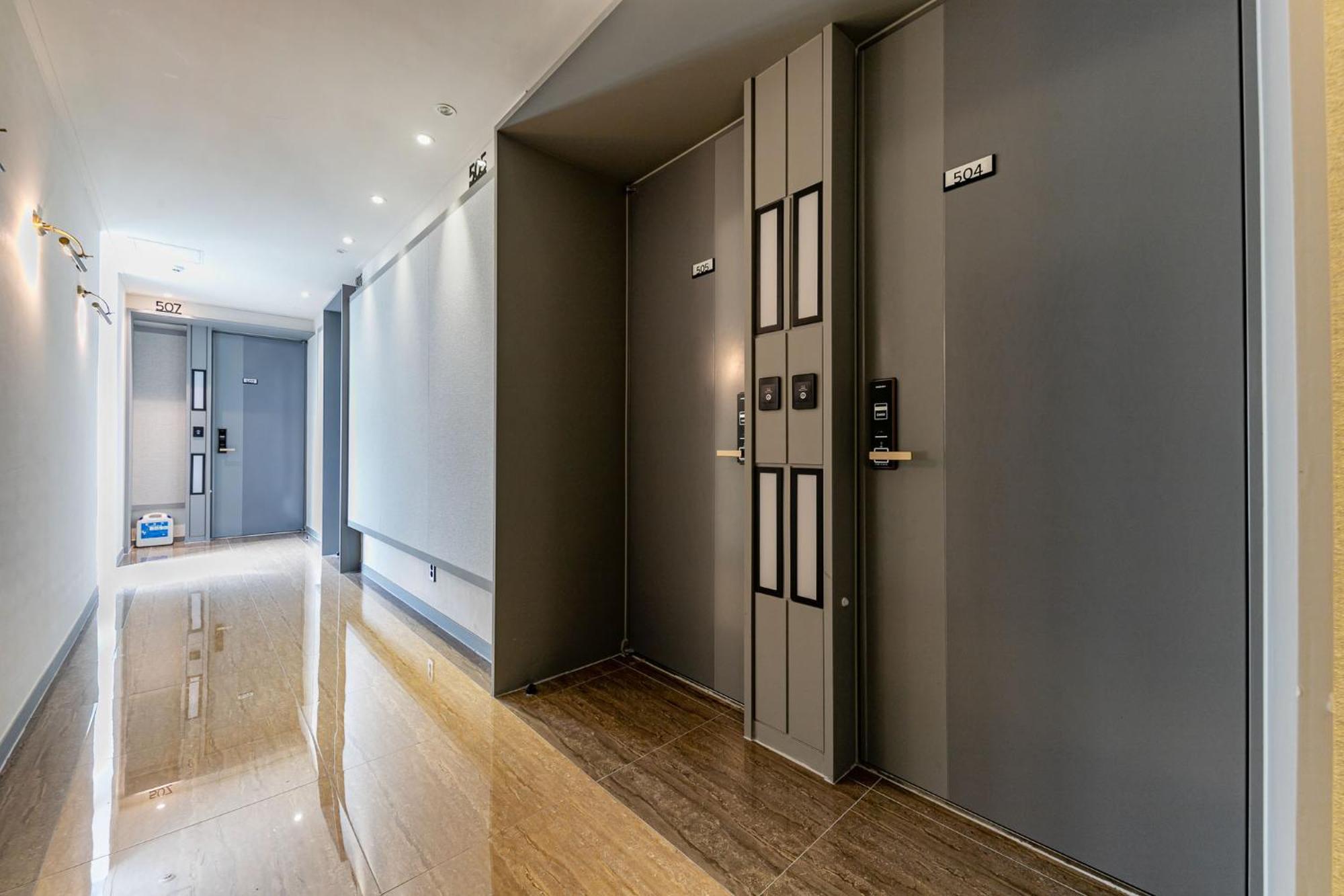 Yeosu Stay Hotel Екстериор снимка