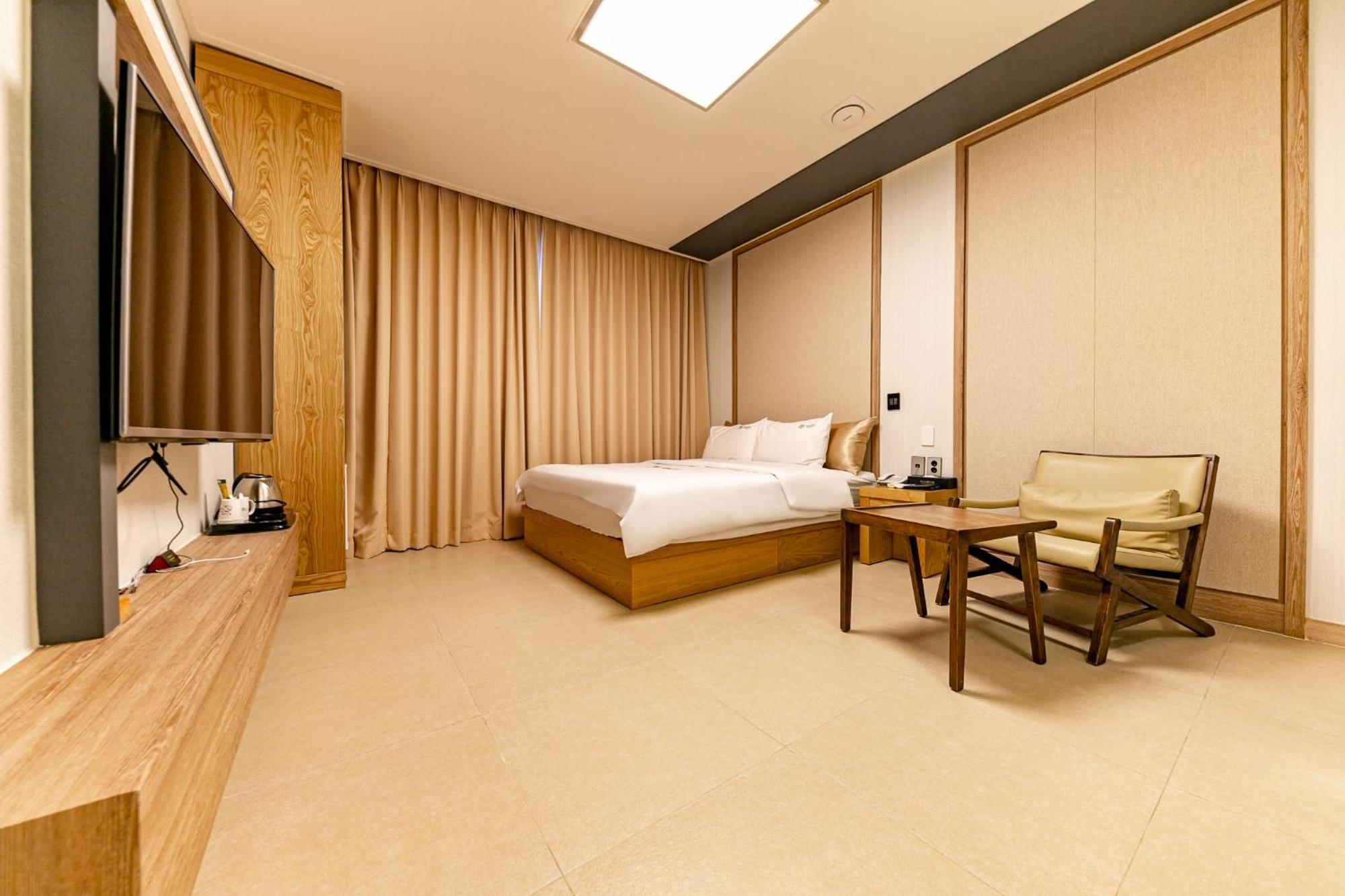 Yeosu Stay Hotel Стая снимка